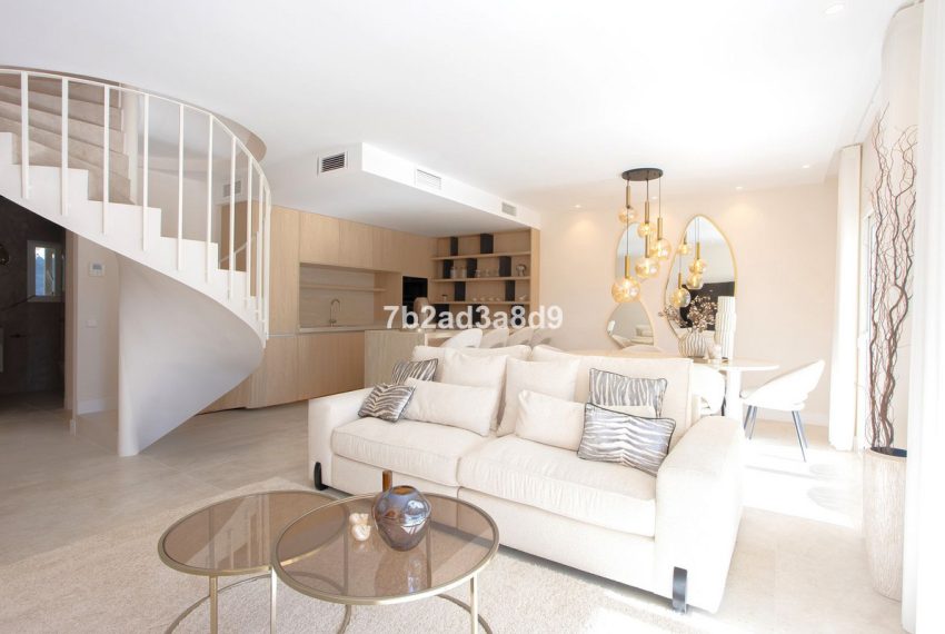 R5293948-Apartment-For-Sale-Nueva-Andalucia-Penthouse-4-Beds-170-Built-1