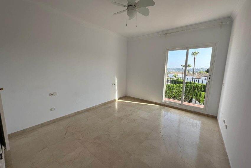 R5294248-House-For-Sale-Nueva-Andalucia-Detached-Villa-5-Beds-450-Built-18