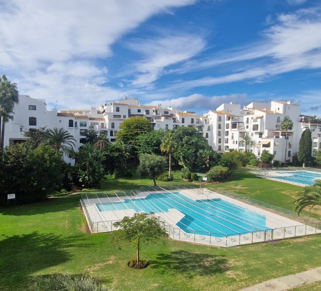 R4926076-Image 1-Middle Floor Apartment - 2 Beds - 124 Built