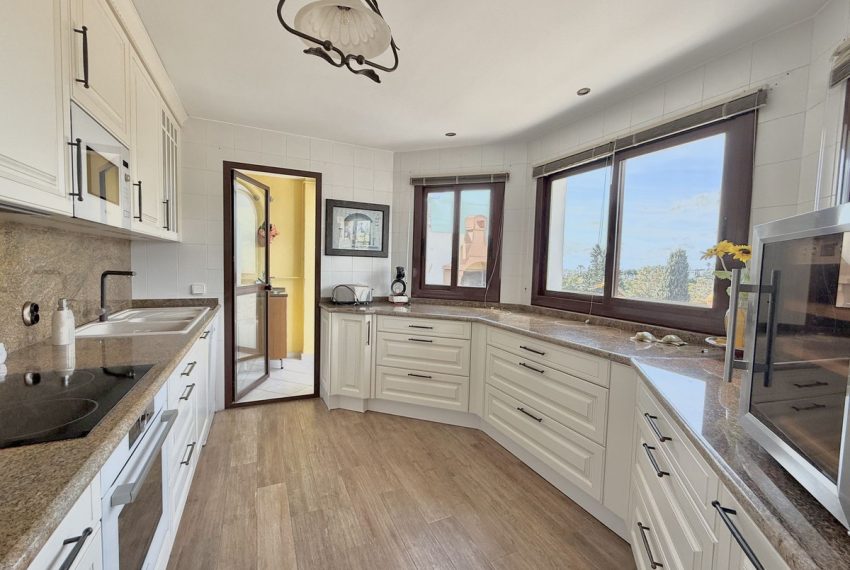 R4973650-Apartment-For-Sale-Marbella-Penthouse-Duplex-3-Beds-143-Built-10