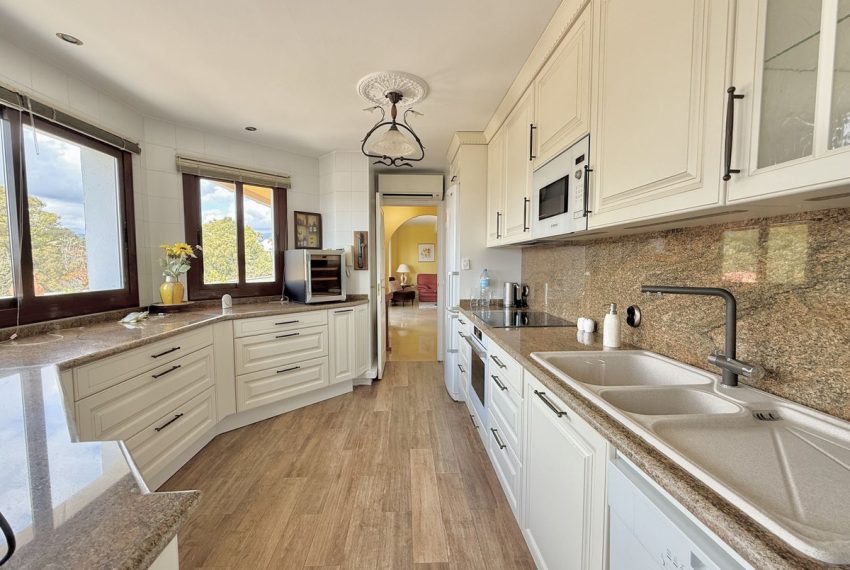 R4973650-Apartment-For-Sale-Marbella-Penthouse-Duplex-3-Beds-143-Built-11