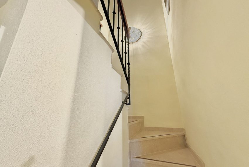 R4973650-Apartment-For-Sale-Marbella-Penthouse-Duplex-3-Beds-143-Built-17