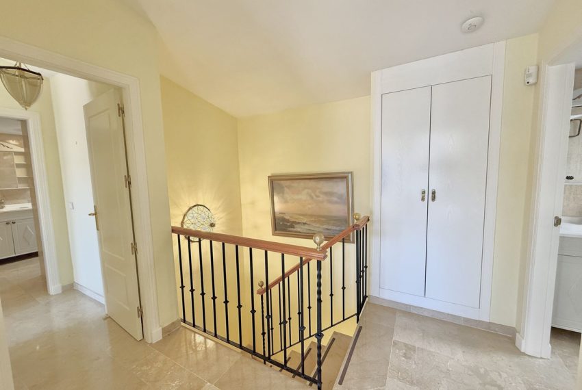 R4973650-Apartment-For-Sale-Marbella-Penthouse-Duplex-3-Beds-143-Built-19