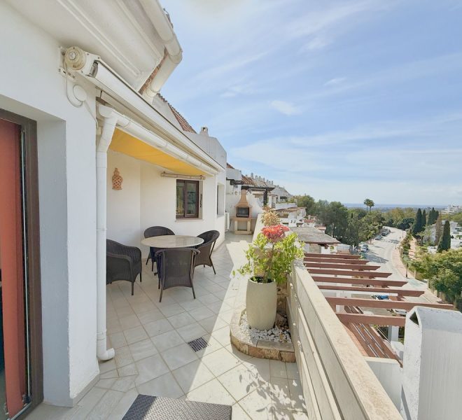 R4973650-Image 1-Penthouse Duplex - 3 Beds - 143 Built