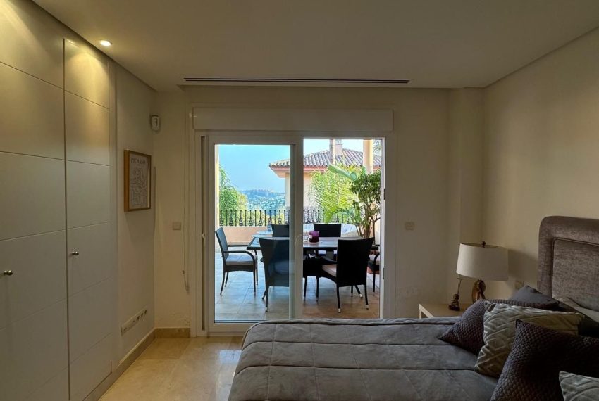 R4982677-Apartment-For-Sale-Nueva-Andalucia-Ground-Floor-Apartment-2-Beds-130-Built-12