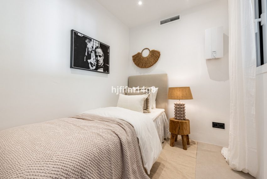 R4991398-Apartment-For-Sale-La-Quinta-Middle-Floor-Apartment-3-Beds-86-Built-11