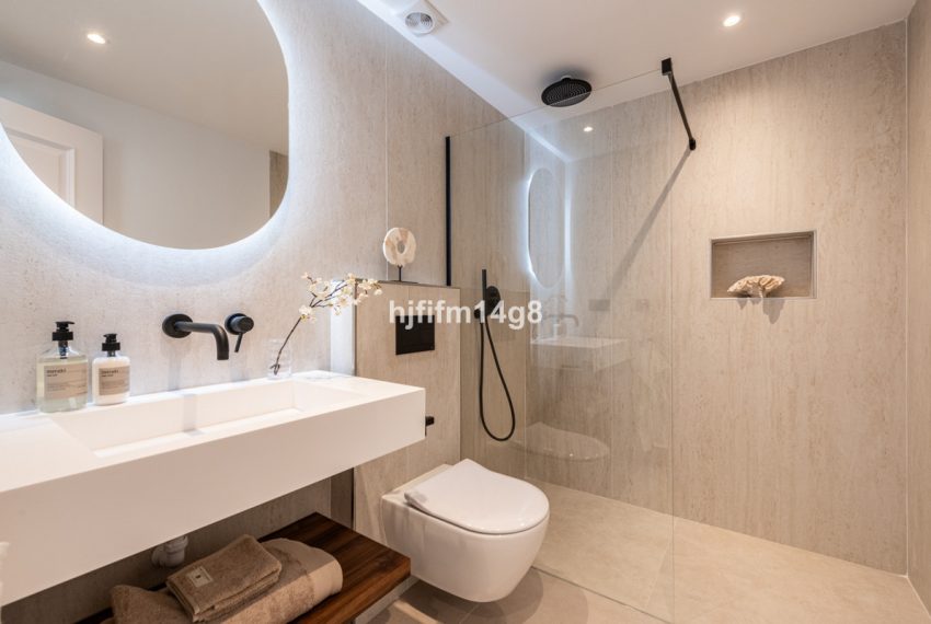 R4991398-Apartment-For-Sale-La-Quinta-Middle-Floor-Apartment-3-Beds-86-Built-12