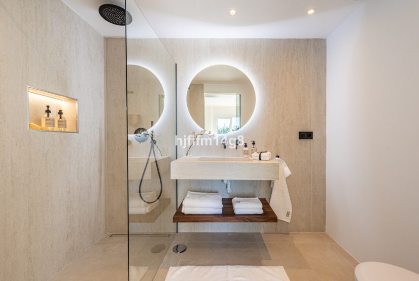 R4991398-Apartment-For-Sale-La-Quinta-Middle-Floor-Apartment-3-Beds-86-Built-13