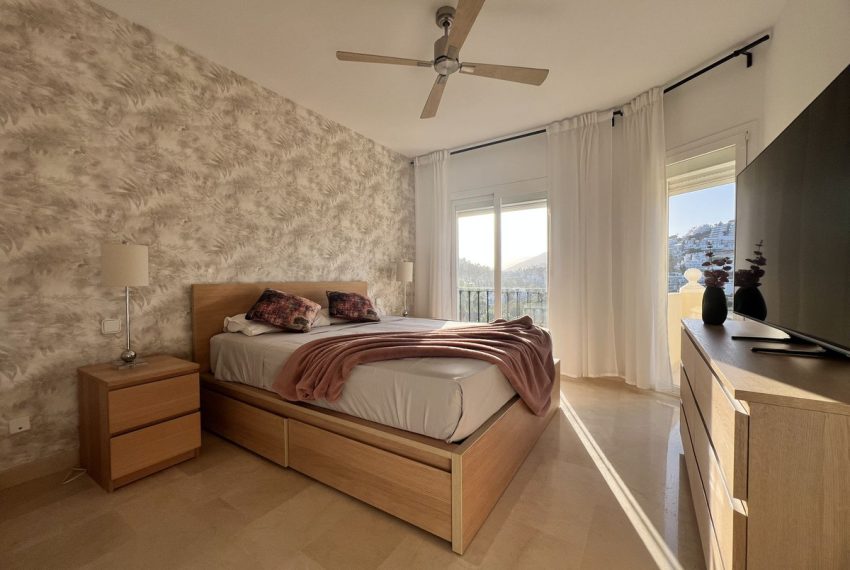 R5112478-Apartment-For-Sale-La-Quinta-Penthouse-Duplex-2-Beds-190-Built-9