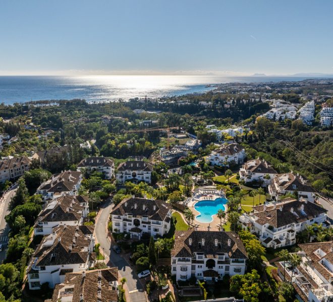 R5202004-Image 1-Ground Floor Apartment - 3 Beds - 214 Built