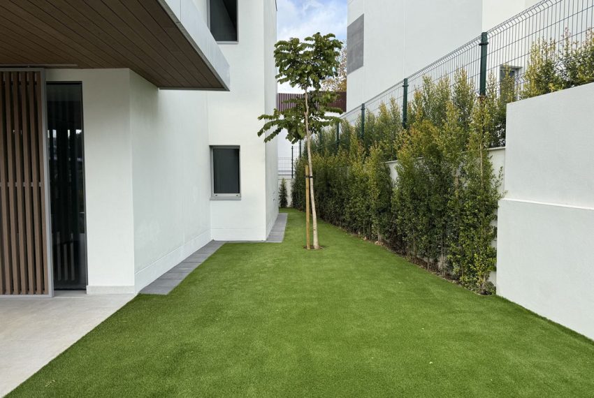 R5250190-Apartment-For-Sale-Marbella-Ground-Floor-Apartment-4-Beds-218-Built-1