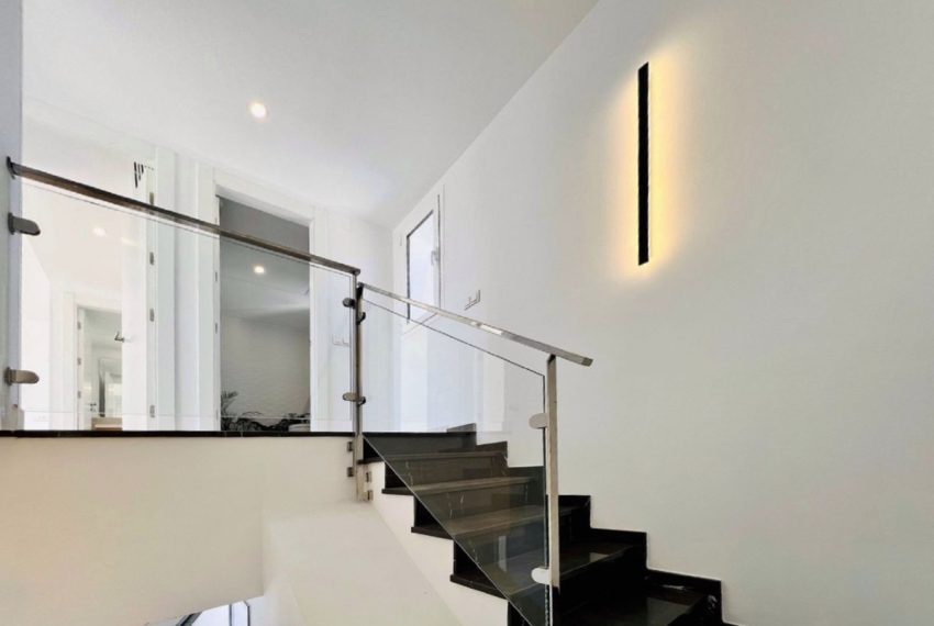 R5259430-Apartment-For-Sale-Altos-de-los-Monteros-Penthouse-3-Beds-195-Built-10