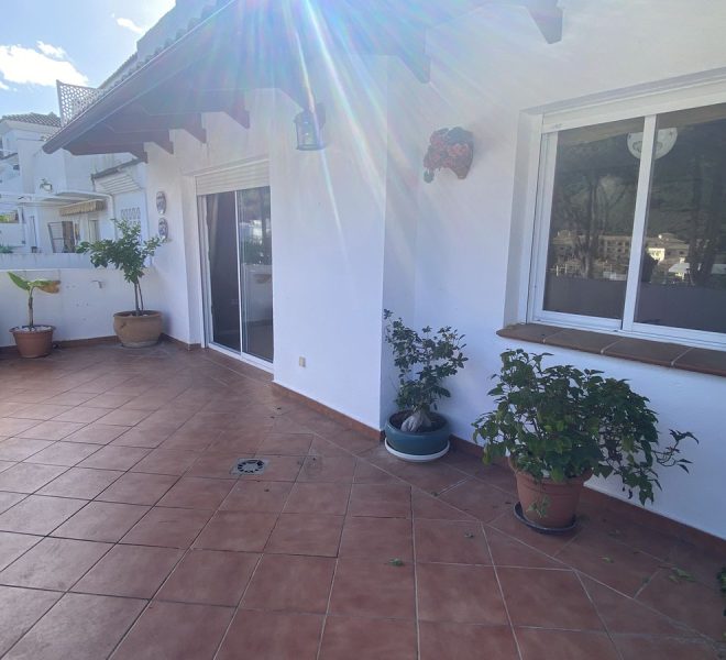 R5265937-Image 1-Middle Floor Apartment - 3 Beds - 85 Built