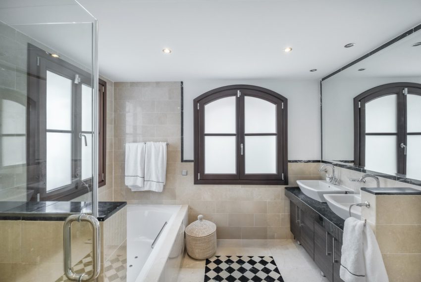 R5274475-House-For-Sale-El-Madronal-Detached-Villa-6-Beds-625-Built-19