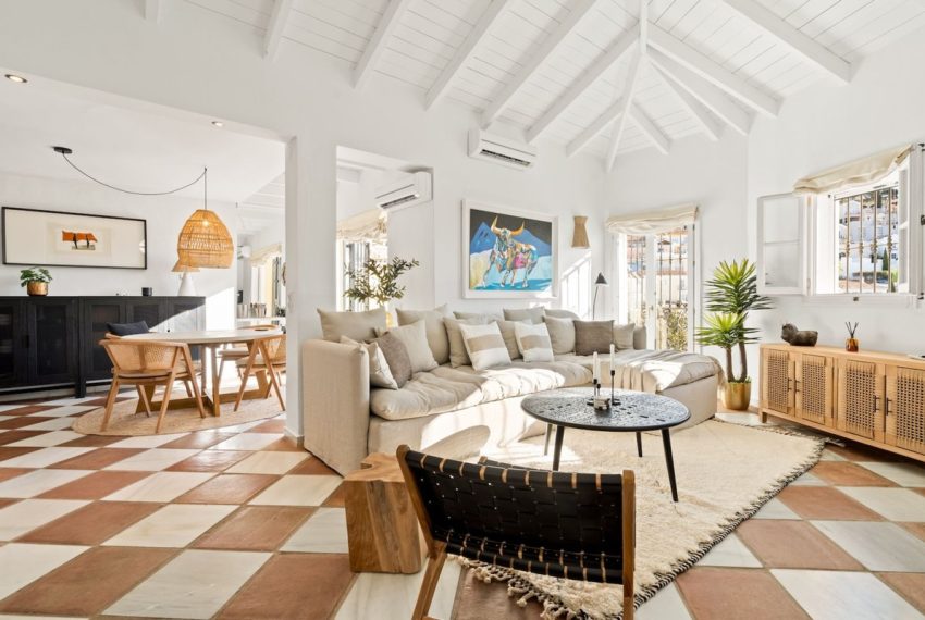 R5287066-House-For-Sale-La-Heredia-Townhouse-2-Beds-106-Built-1