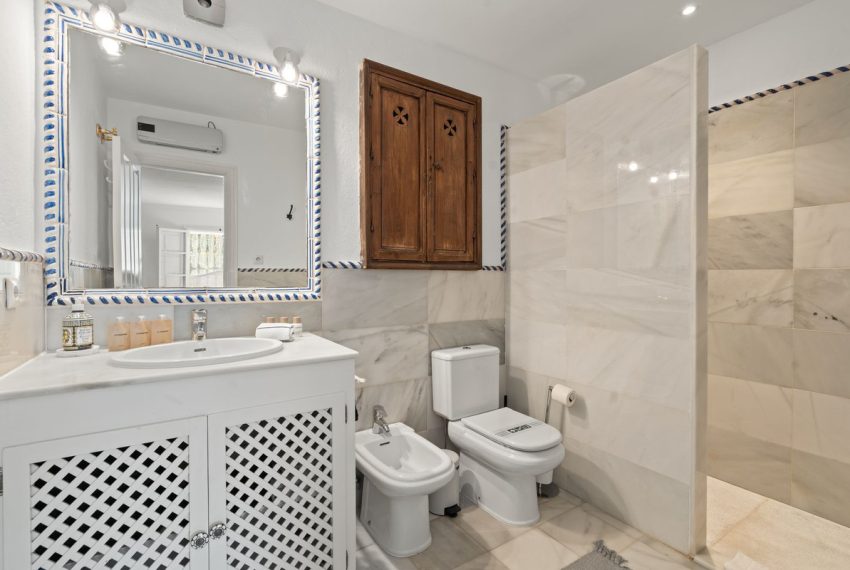 R5287066-House-For-Sale-La-Heredia-Townhouse-2-Beds-106-Built-14