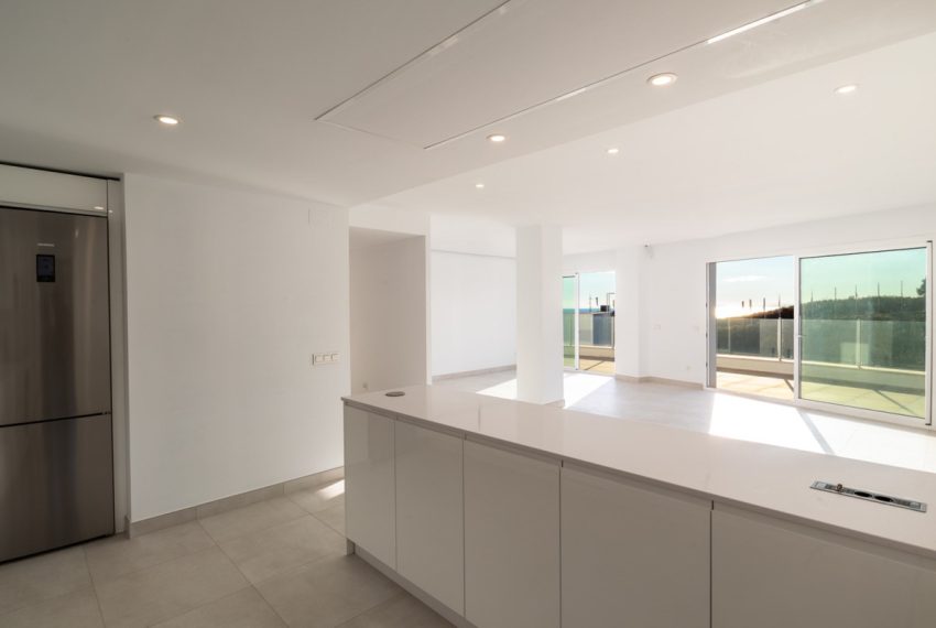 R5287147-Apartment-For-Sale-Altos-de-los-Monteros-Penthouse-4-Beds-175-Built-4