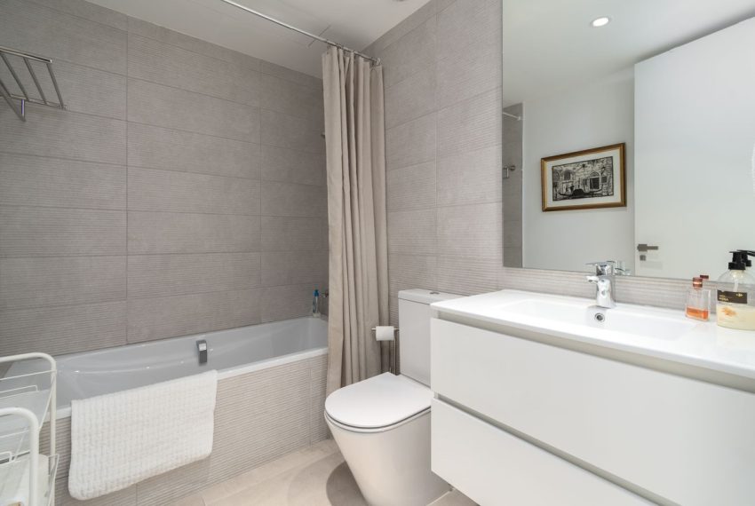 R5291968-Apartment-For-Sale-Estepona-Penthouse-2-Beds-115-Built-11