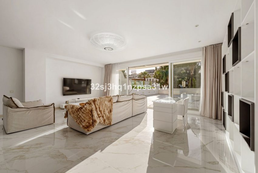 R5293069-Apartment-For-Sale-Marbella-Middle-Floor-Apartment-3-Beds-202-Built-3