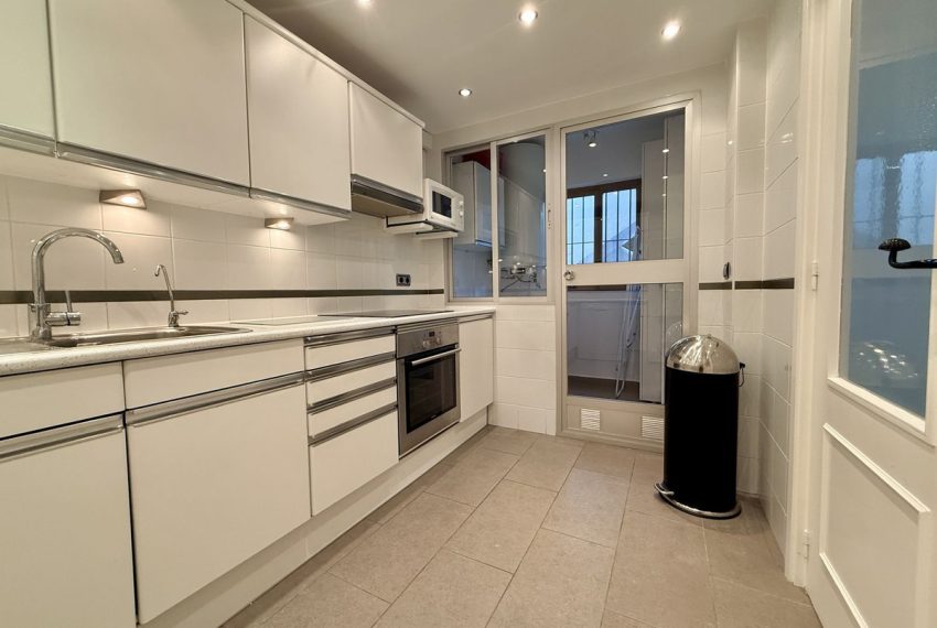 R5293087-Apartment-For-Sale-The-Golden-Mile-Ground-Floor-Apartment-2-Beds-120-Built-9