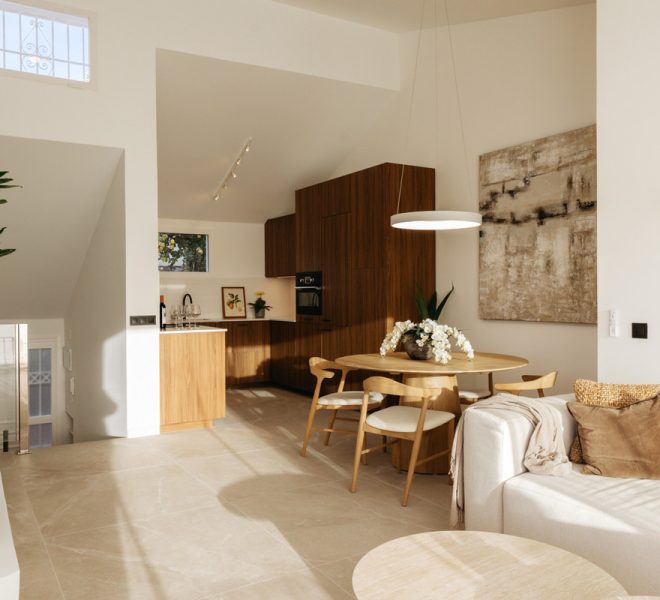 R5293300-Image 1-Townhouse - 2 Beds - 96 Built