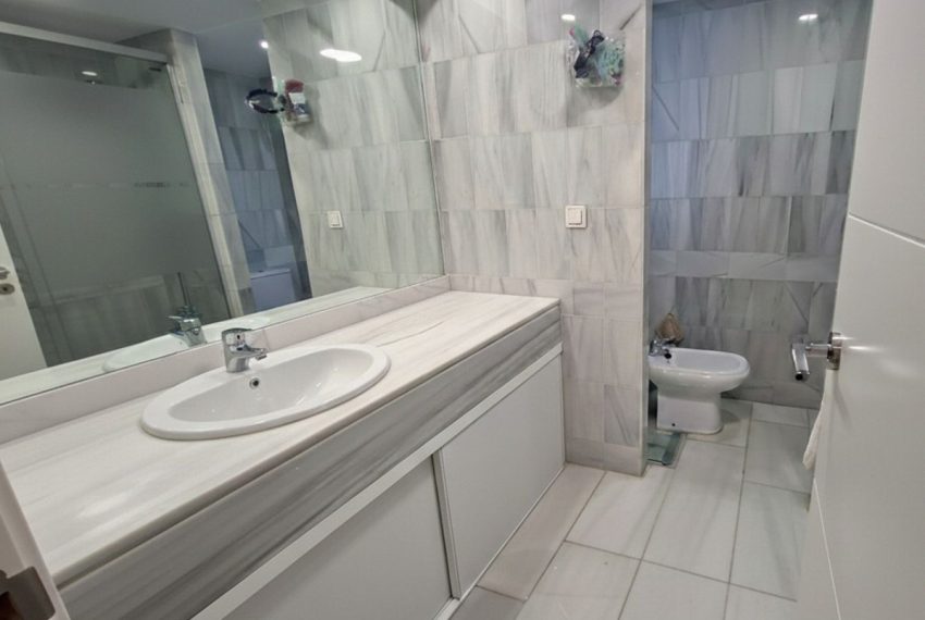 R5293315-Apartment-For-Sale-Marbella-Ground-Floor-Apartment-1-Beds-91-Built-13