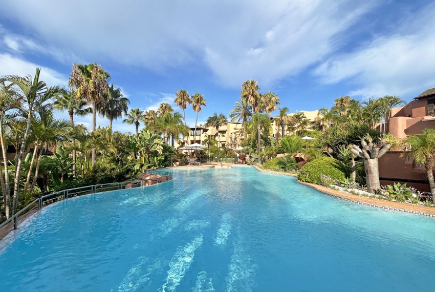 R5294533-Apartment-For-Sale-The-Golden-Mile-Middle-Floor-Apartment-2-Beds-206-Built