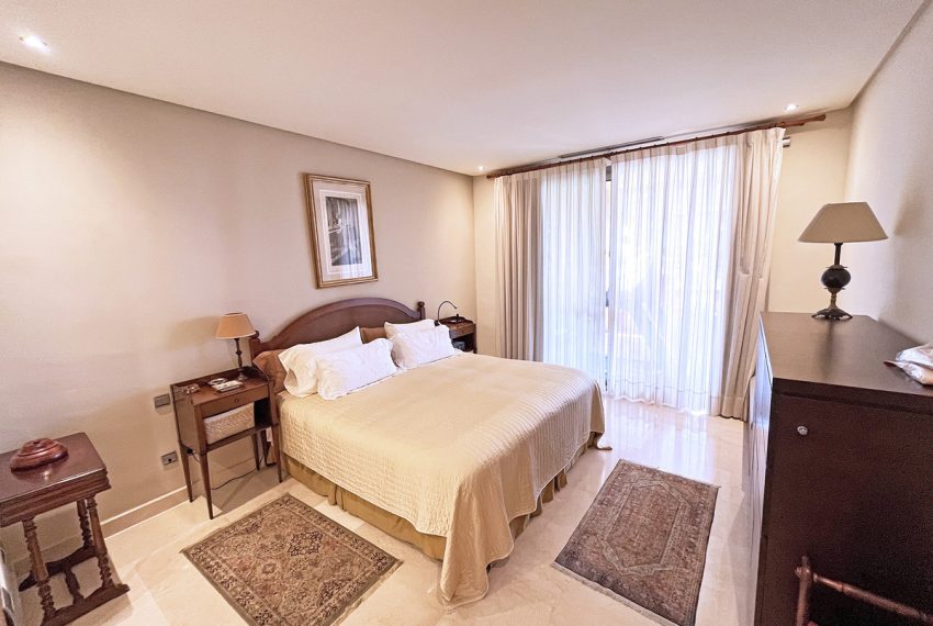 R5294533-Apartment-For-Sale-The-Golden-Mile-Middle-Floor-Apartment-2-Beds-206-Built-9