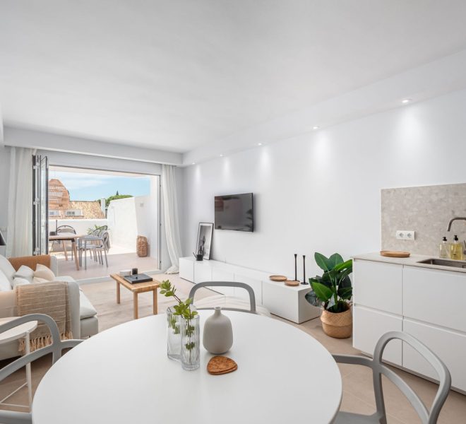 R5294698-Image 1-Middle Floor Apartment - 2 Beds - 107 Built