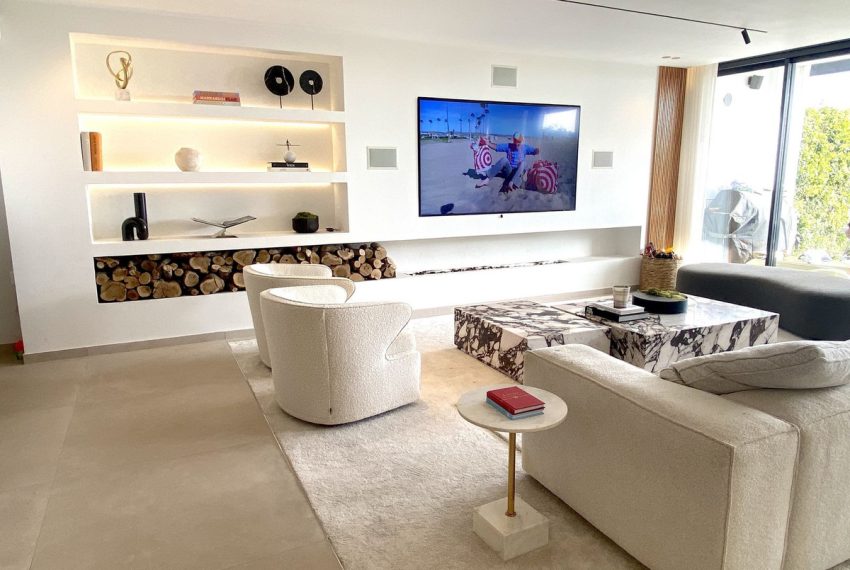 R5296741-House-For-Sale-La-Quinta-Townhouse-4-Beds-202-Built-1