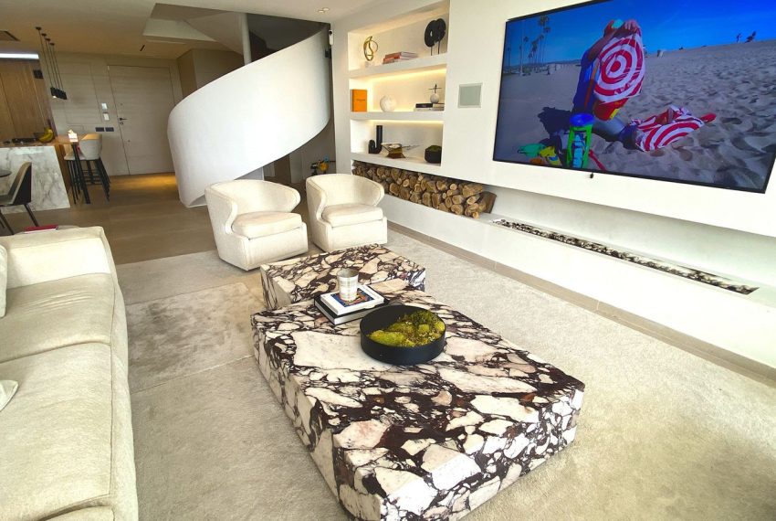 R5296741-House-For-Sale-La-Quinta-Townhouse-4-Beds-202-Built-3