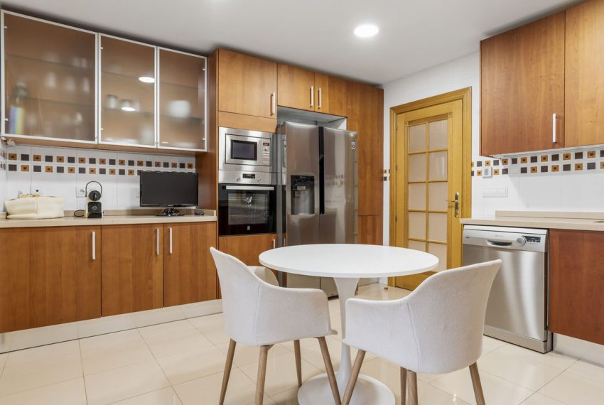 R5297134-Apartment-For-Sale-The-Golden-Mile-Ground-Floor-Apartment-2-Beds-163-Built-13