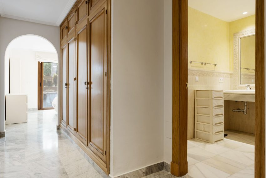 R5297134-Apartment-For-Sale-The-Golden-Mile-Ground-Floor-Apartment-2-Beds-163-Built-16