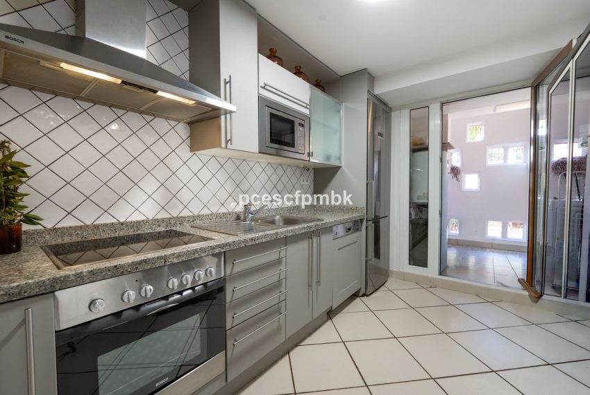 R5297179-Apartment-For-Sale-The-Golden-Mile-Middle-Floor-Apartment-3-Beds-240-Built-11