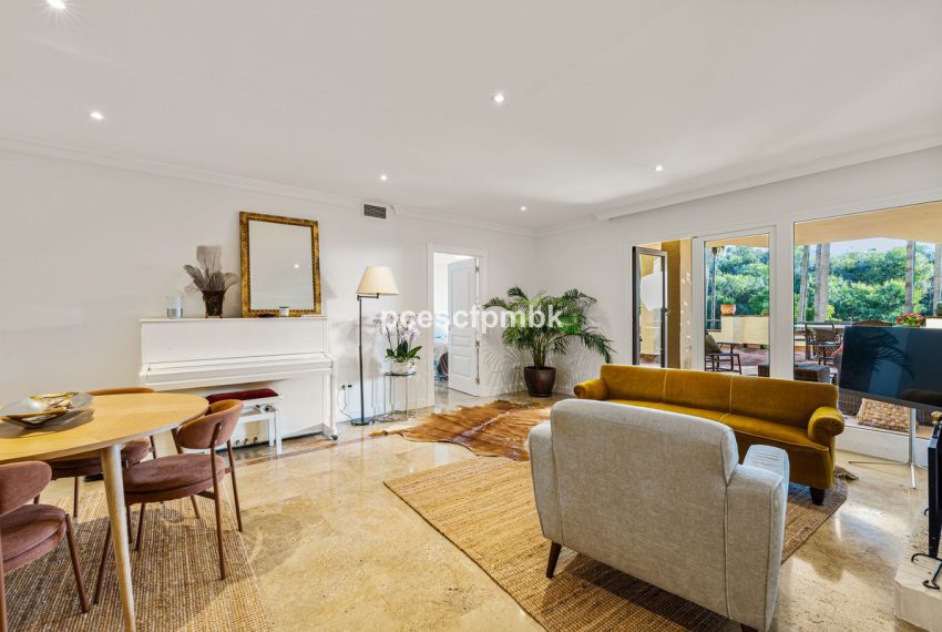 R5297179-Apartment-For-Sale-The-Golden-Mile-Middle-Floor-Apartment-3-Beds-240-Built-2