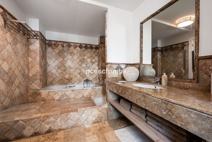 R5297179-Apartment-For-Sale-The-Golden-Mile-Middle-Floor-Apartment-3-Beds-240-Built-8