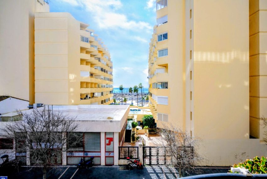 R5297395-Apartment-For-Sale-Marbella-Middle-Floor-Apartment-4-Beds-162-Built