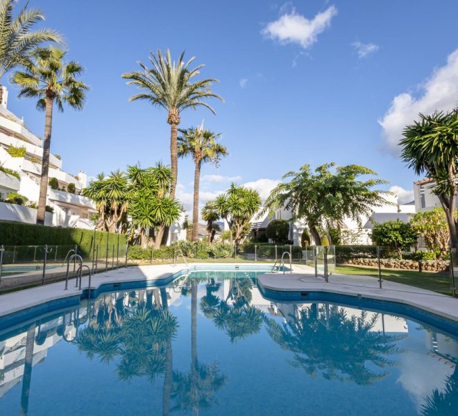 R5298241-Image 1-Middle Floor Apartment - 2 Beds - 120 Built