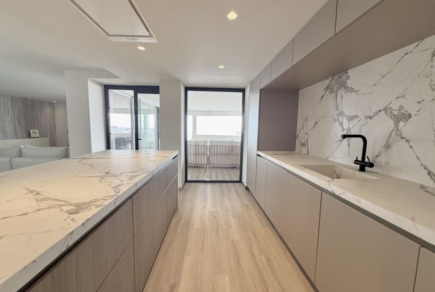 R5298385-Apartment-For-Sale-Puerto-Banus-Middle-Floor-Apartment-5-Beds-296-Built-6