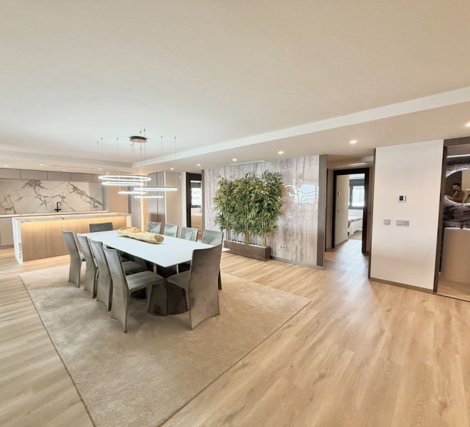 R5298385-Image 1-Middle Floor Apartment - 5 Beds - 296 Built