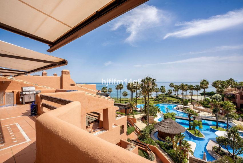 R5299120-Apartment-For-Sale-Estepona-Penthouse-3-Beds-184-Built