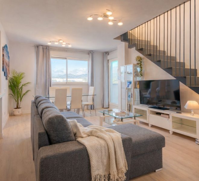 R5299195-Image 1-Penthouse - 3 Beds - 187 Built