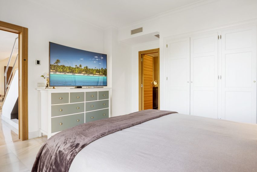 R5299321-Apartment-For-Sale-Monte-Halcones-Penthouse-Duplex-3-Beds-253-Built-13