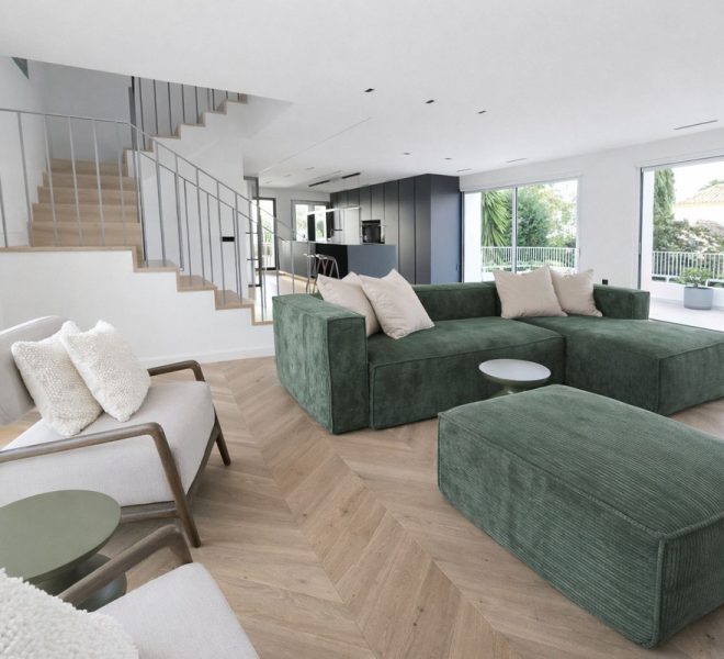 R5299408-Image 1-Duplex - 3 Beds - 178 Built