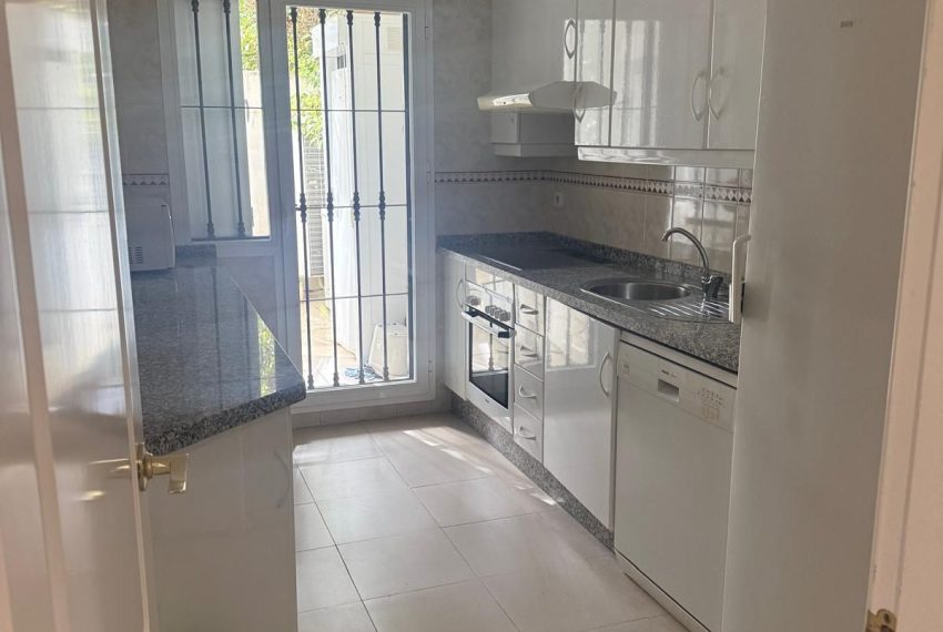 R5299651-Apartment-For-Sale-Nueva-Andalucia-Ground-Floor-Apartment-2-Beds-90-Built-3