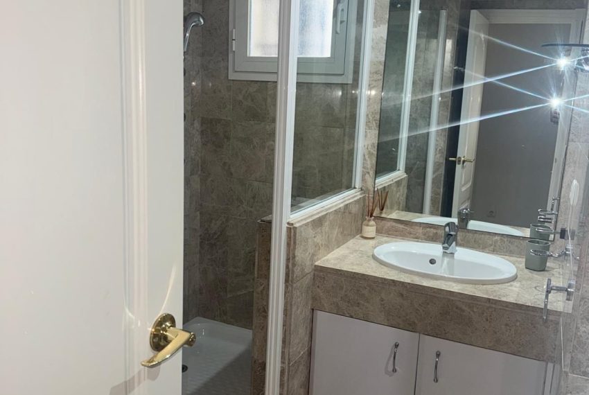 R5299651-Apartment-For-Sale-Nueva-Andalucia-Ground-Floor-Apartment-2-Beds-90-Built-4