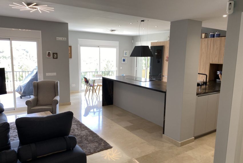 R5300047-Apartment-For-Sale-Benahavis-Middle-Floor-Apartment-3-Beds-174-Built-1