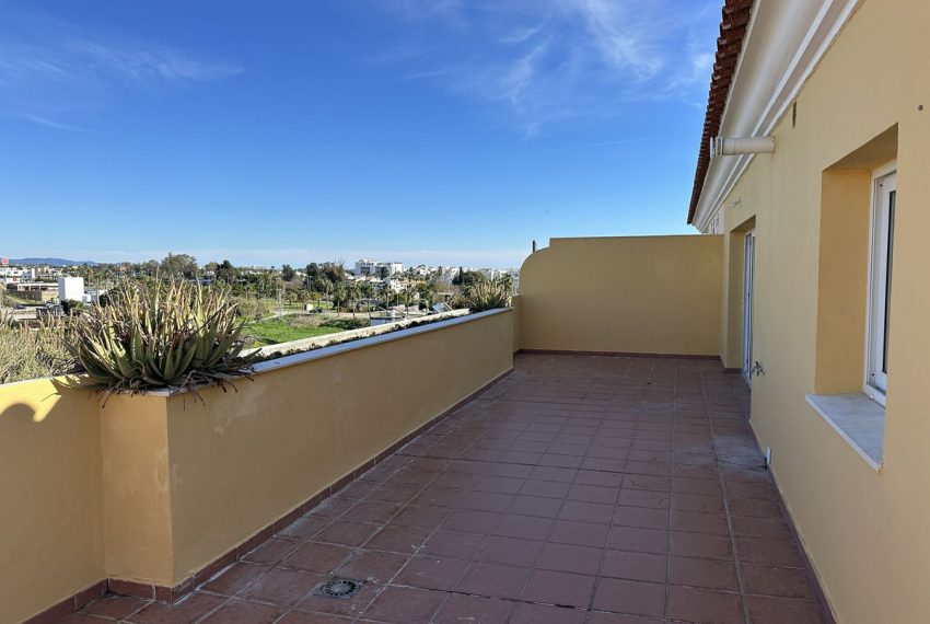 R5300347-Apartment-For-Sale-Estepona-Penthouse-2-Beds-80-Built-2
