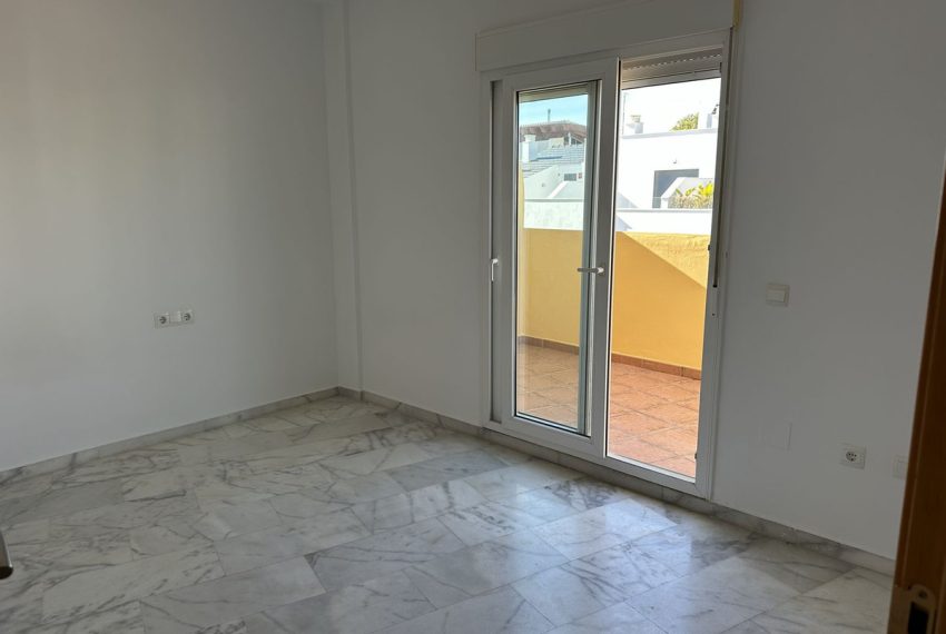 R5300347-Apartment-For-Sale-Estepona-Penthouse-2-Beds-80-Built-7