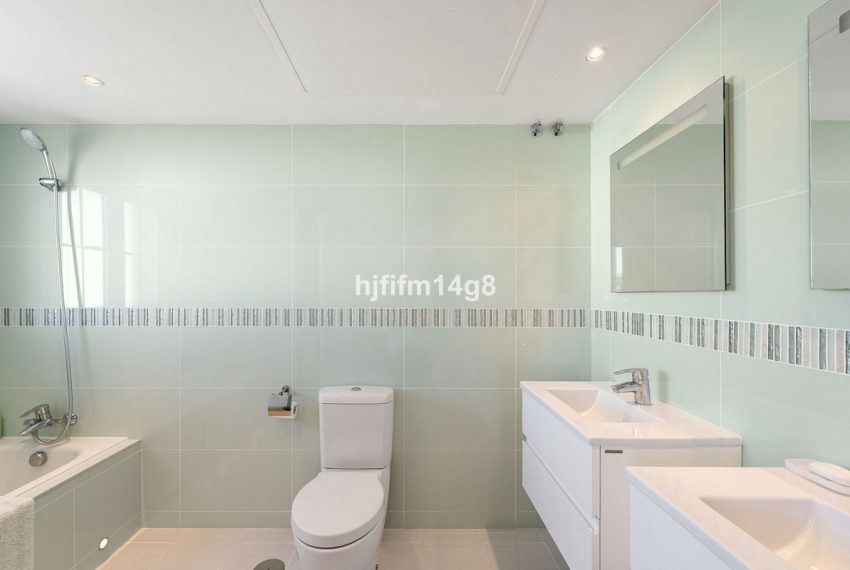 R5300596-Apartment-For-Sale-Nueva-Andalucia-Penthouse-Duplex-3-Beds-271-Built-14